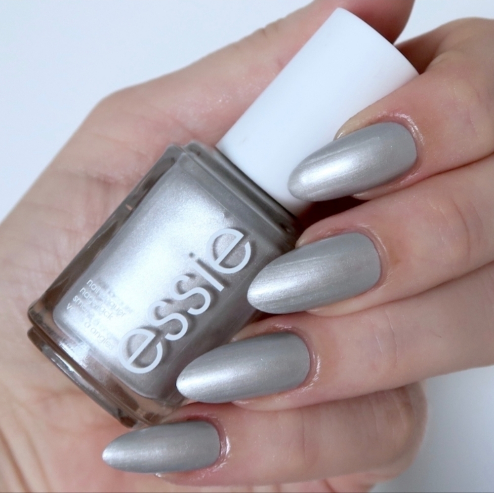 Essie nail polish in my orbit 1585